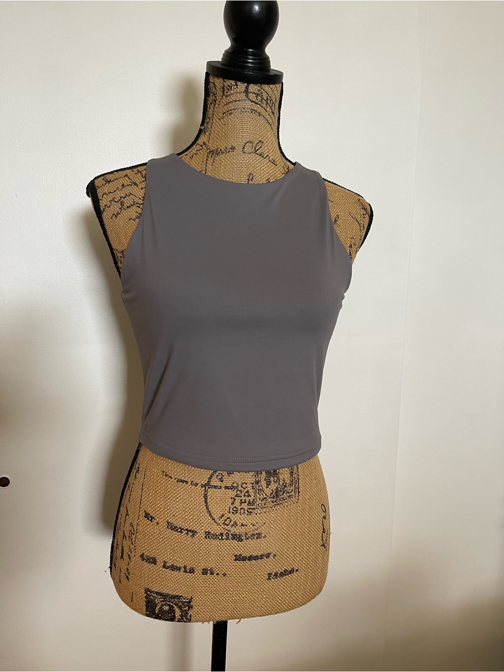 ReoRia Charcoal Gray Sleeveless Cropped Tank